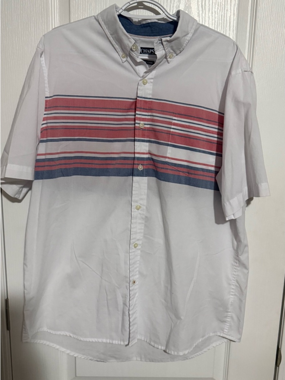 Chaps Men’s Button Down Shirt XL White Red Blue Stripe Short Sleeve - Picture 3 of 4